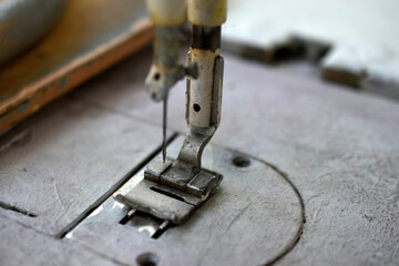 An old sewing machine in the workshop
