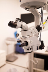 Opthtalmic microscope used in treating eye problems such as cataract