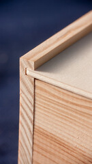Caja de madera con tapa de madera