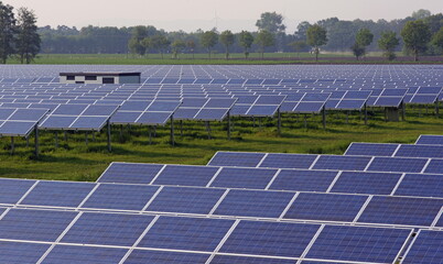 solar panels on a farm,solarpanele auf einer wiese