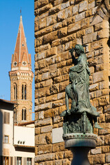 Naklejka premium Italia, Toscana, la città di Firenze. la statua di Giuditta e Olofene.