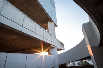 Perspective view of a circular car parking garage.
