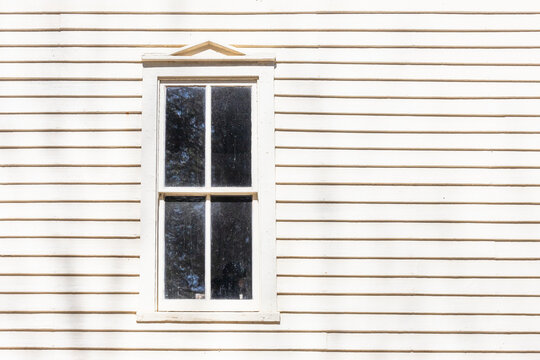 Old White windo
















White window on an old, clapboard church






