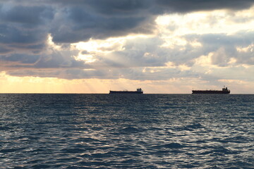 Fototapeta premium Beautiful sea sunset on the Black Sea