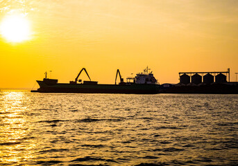 Kalmar harbor in Sweden, seen in sunset © StellaSalander