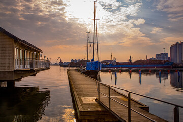 Kalmar harbor in Sweden, seen in sunset - obrazy, fototapety, plakaty