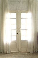 まど, とびら, 部屋, くつろいで, 家, カーテン, 景色, 光, グラス, 壁, ビル, 建築, デザイン, ゆか, 木, フレーム, 中身のない, オープン, 木製の, 屋内の, くだらない人, 屋内の, オフィス, まど