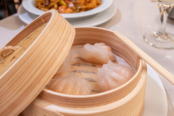 Dim sum is a food from various regions of China, among which Cantonese and Shanghainese stand out, but they are also made in other regions of the country.