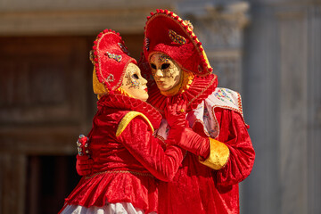 Fototapeta na wymiar venetian carnival mask in Venice 2022