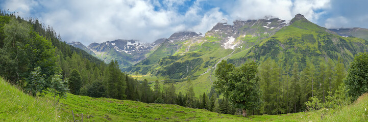 Naklejka premium Landschaft an der Großglockner Hochalpenstraße in Österreich 