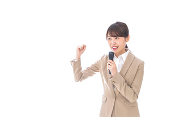 選挙演説をする女性