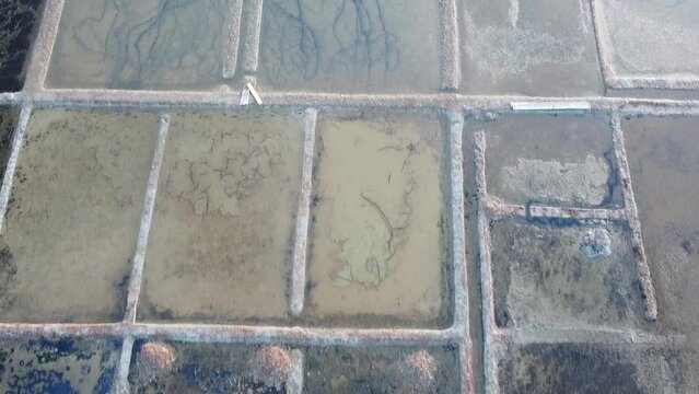 marais salants a guerande bretagne en drone