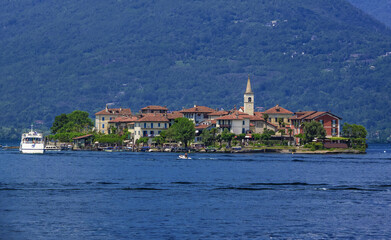 Fototapeta na wymiar old fishing village on the island in the middle of Lake Maggiore.Piedmont, Italy.