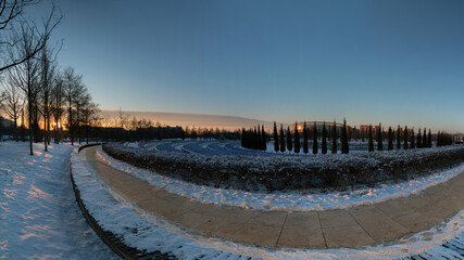 Fototapeta premium night winter park of the city of Krasnodar. Galitskogo park
