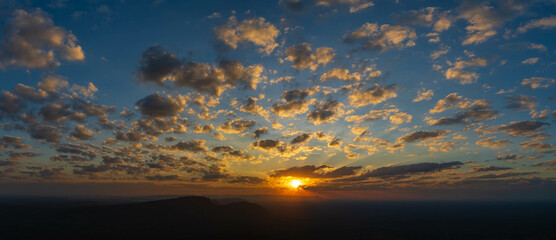 Morning atmosphere at Pha Mor E Daeng, Sisaket Province, Thailand © Sun Image