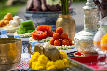 Divine offerings in Hinduism. Offer the sacrifices such food, tea and spirit to the ancestors. Sacrifice for vindication. Worship Object Set for sacrifice in new business.