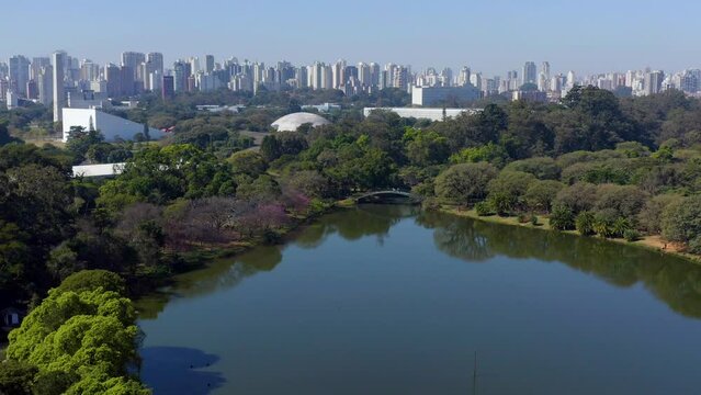 Vista a&eacute;rea de parque em S&atilde;o Paulo.