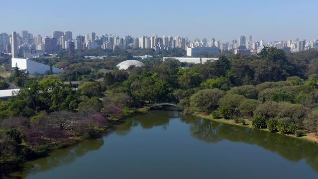Vista a&eacute;rea de parque em S&atilde;o Paulo.