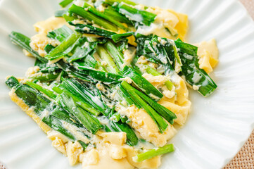 とろとろニラ玉