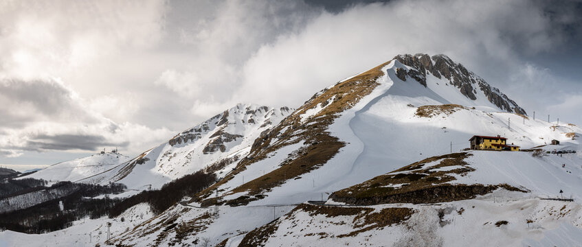 le vette del terminillo e dei monti reatini innevate
terminillo, terminilletto e terminilluccio