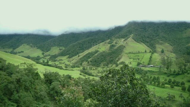 Una vista desde lo alto del valle