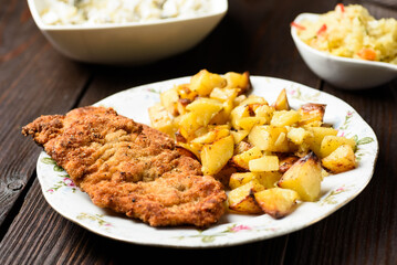 Chicken breast cutlet with roasted potatoes