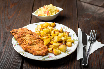 Chicken breast cutlet with roasted potatoes