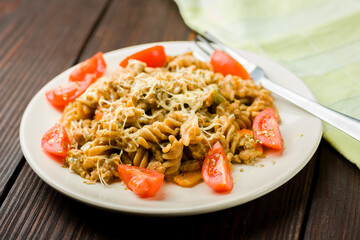 pasta with minced meat and tomato sauce