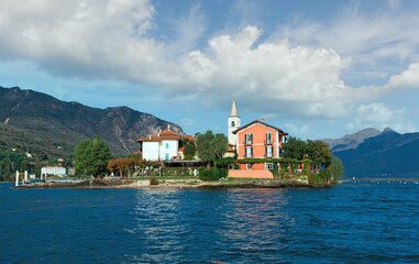 Fototapeta premium Pescatori island landscape, fishermen island on lake maggiore