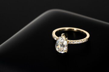 Diamond engagement ring