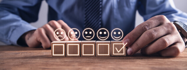 Customer experience. Satisfaction survey and customer service