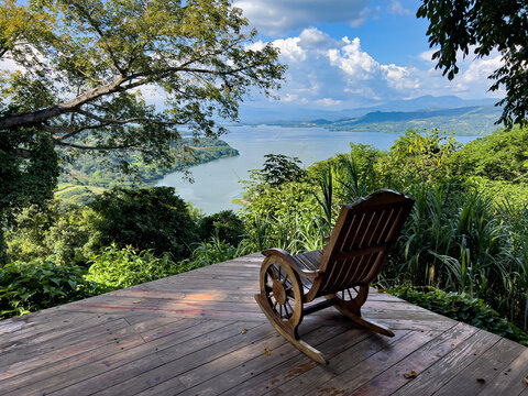 Blick ins Tal bei Suchitoto in El Salvador