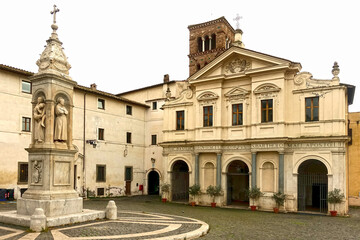 Fototapeta na wymiar Basilica di San Bartolomeo all'isola