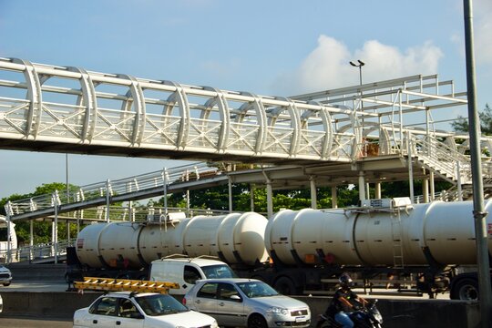 BRT - Avenida Brasil - Rio de Janeiro - Novas esta&ccedil;&otilde;es BRT corredor Transbrasil.