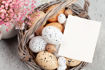Obraz premium Easter greeting card with easter eggs