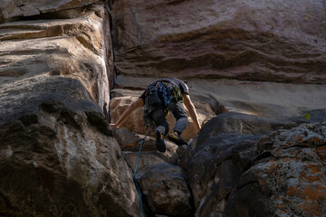 Rock Climber climbing the route Para mis amigos in Suesca Colombia © Gabriel Roveda