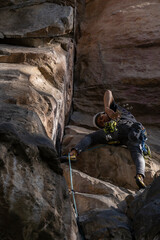 Rock Climber climbing the route Para mis amigos in Suesca Colombia © Gabriel Roveda