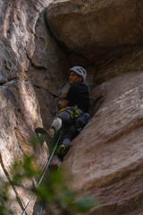 Rock Climber climbing the route Para mis amigos in Suesca Colombia © Gabriel Roveda