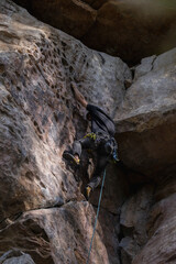 Rock Climber climbing the route Para mis amigos in Suesca Colombia © Gabriel Roveda