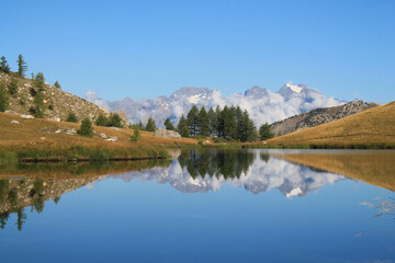 Naklejka na ściany i meble The Lauzet lake in the french alps, Saint Crepin, Hautes Alpes