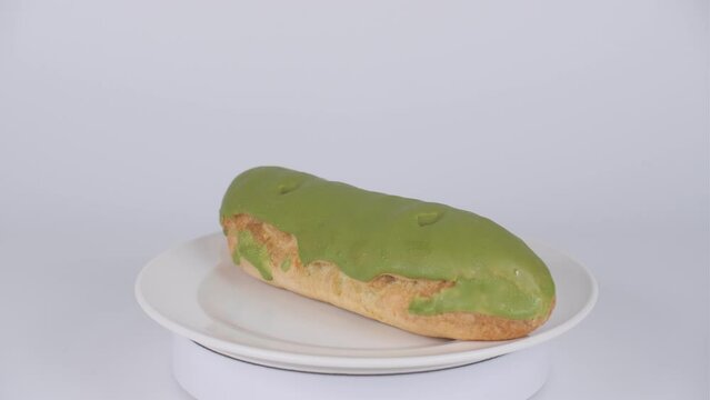 抹茶エクレア
