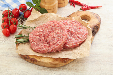 Raw pork cutlet for burger