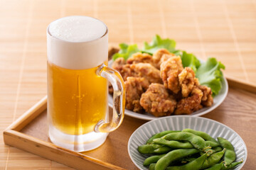 生ビールとおつまみ