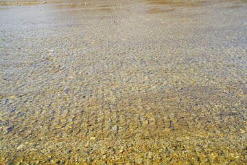 川底の石の模様