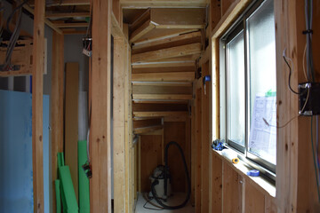 漏水事故の復旧工事、床、フローリング、天井、壁　スケルトン　リフォーム