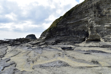 岩の岩層