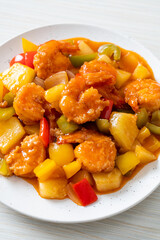 Stir-fried sweet and sour with fried shrimp