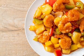 Stir-fried sweet and sour with fried shrimp