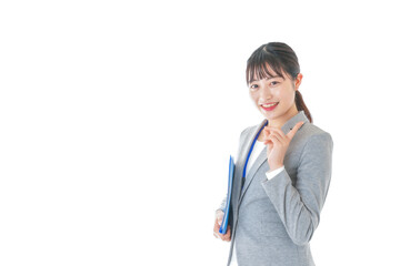 オフィスで働く若いビジネスウーマン