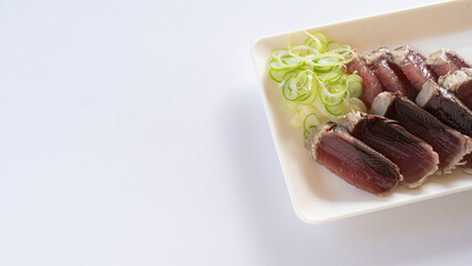 日本の魚料理｜鰹のたたき”seared bonito”